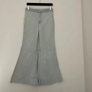 Free People We The Free Youthquake Crop Flare Jeans Bleach Out Size 29